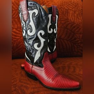 Nine West red snake print boots size 6M